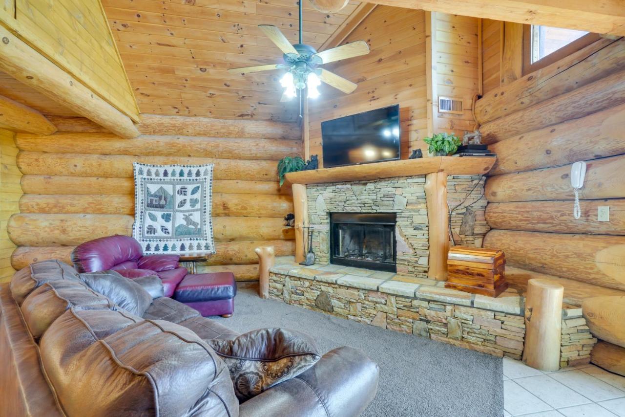 Smoky Mountain Vacation Rental Cabin With Hot Tub! Гетлинбург Екстериор снимка
